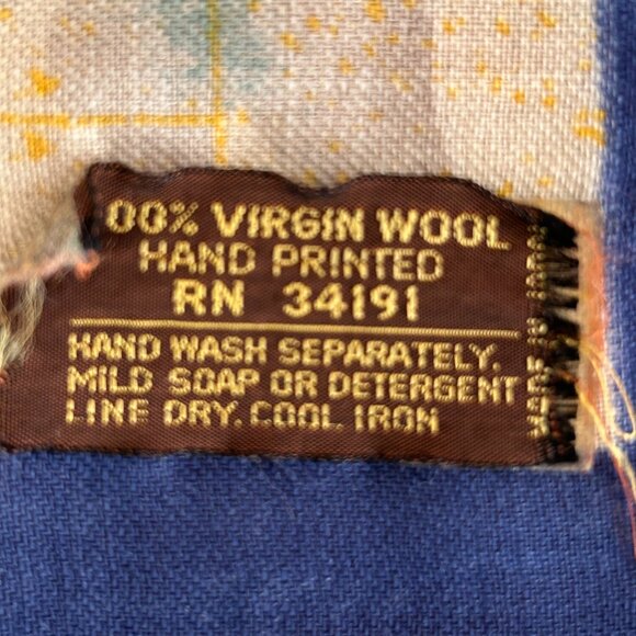 Japanese Floral Printed 100% Virgin Wool Square Scarf - Picture 4 of 9